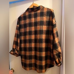 Woman’s flannel button down shirt XL SPOON JEENS, autumn colored.